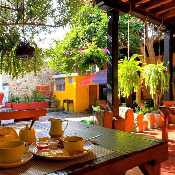 Buho Café courtyard breakfast