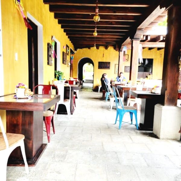 7-Caldos-Antigua-Restaurant-Outside