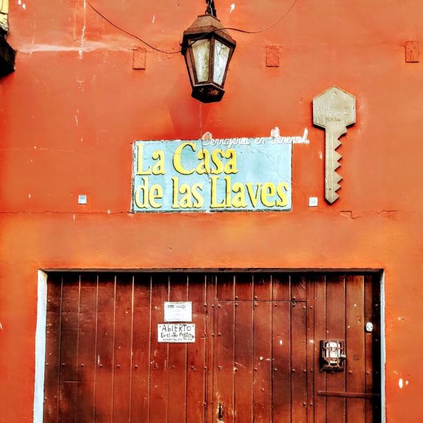 La Casa de Las LLaves Locksmith and Harware