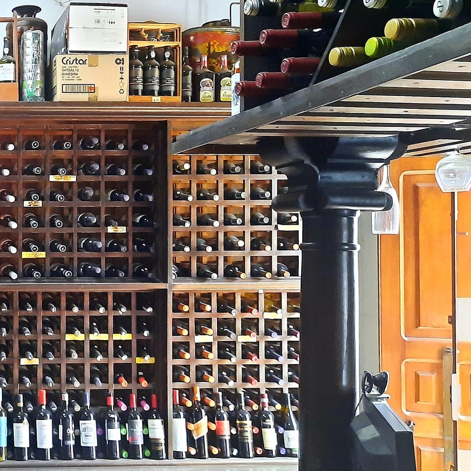 La Favorita liquor store