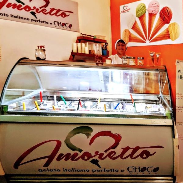 Amoretto italian gelato