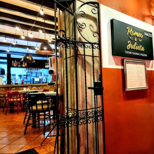 Romeo-y-Julieta-Italian Restaurant Antigua
