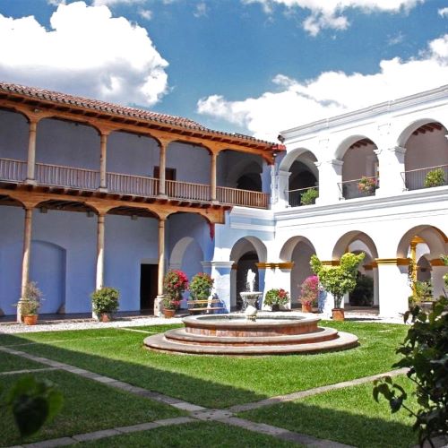 Cooperación Española Courtyard