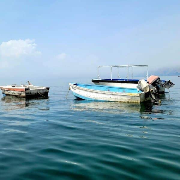 Lake atitlan boats
