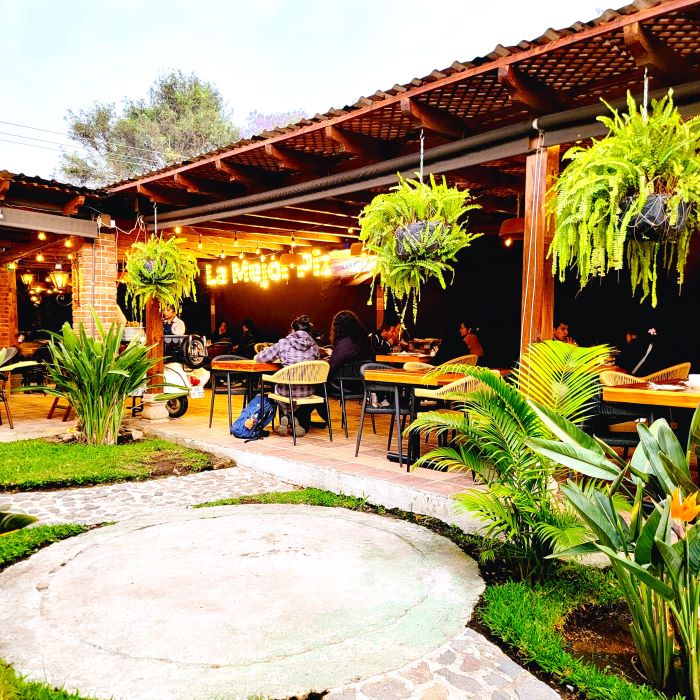 Castor's Pizza Antigua Guatemala